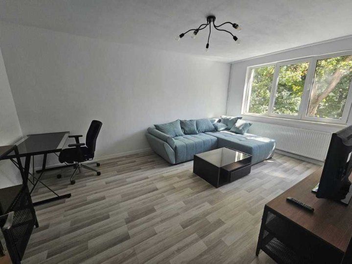 2 Camere de inchiriat | Antiaeriana | Decomandat | Bloc reabilitat – fotografia 1 din 7