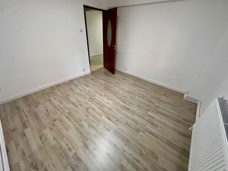 Apartament 2 camere decomandat | 1 Baie | 1 Balcon | 52 mp | Cetate | – fotografia 4 din 9