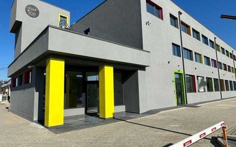 Spatiu birou/ alte activitati, renovat, 177 Mp, Zona Bd. Muncii