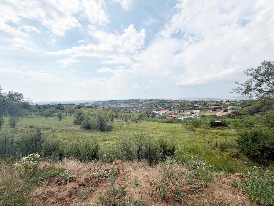 Teren intravilan de vanzare in Oradea, dublu front stradal, zona Izvorului – fotografia 1 din 3