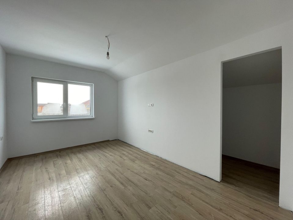 Duplex modern cu 4 camere - Mosnita Noua – fotografia 8 din 13
