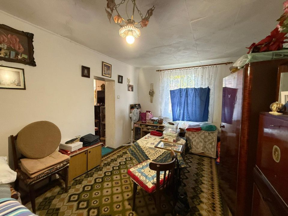 Casa cu 2 camere, curte comuna,  52mp utili -  Zona Iosefin – fotografia 1 din 9