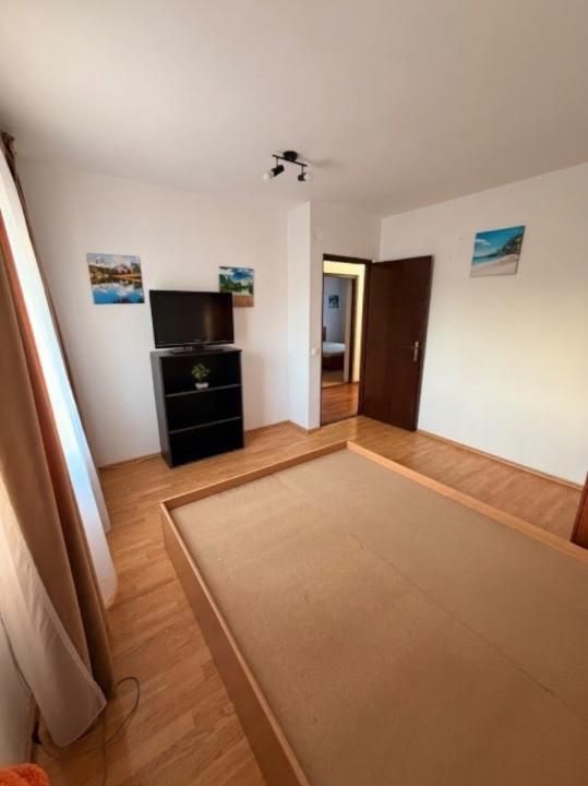 Casa cu 4 camere de inchiriat, Universitatii, cartier Europa, Oradea – fotografia 8 din 11