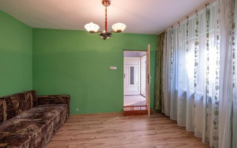 Casă din cărămidă, cu garaj și curte proprie – zona centrală Constanța