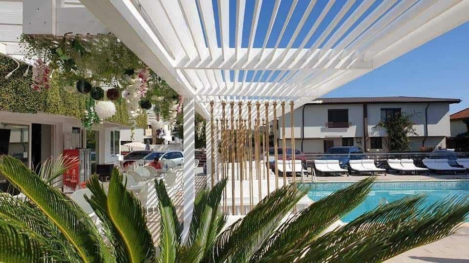 Apartament 2 camere, Mamaia Nord, in complex cu piscina – fotografia 9 din 14