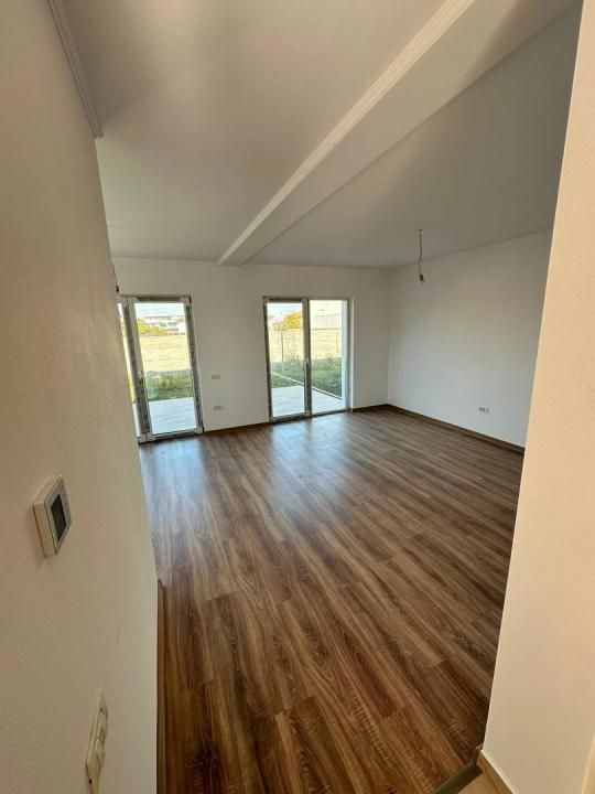 Duplex despartit prin camera tehnica | 4 camere | Toate utilitatile | – fotografia 4 din 18