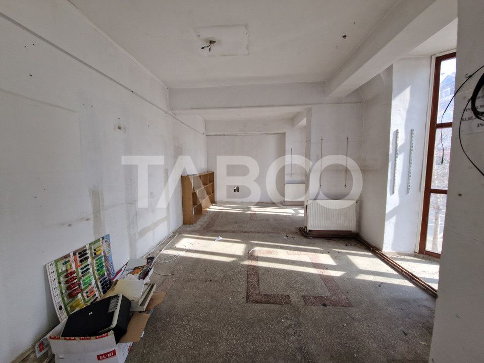 Spatiu comercial sau birouri in Turnisor la parter cu vad stradal – fotografia 7 din 16