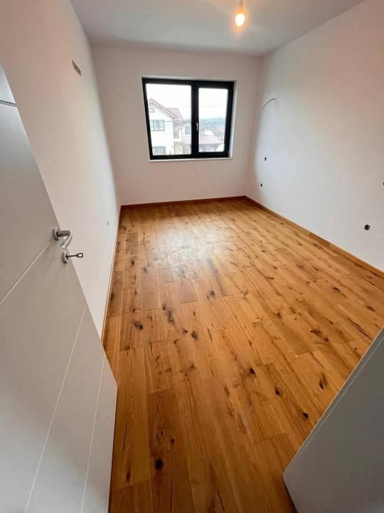 Casă finisată, 5 camere, 161mp utili, 500mp teren, Apahida – fotografia 8 din 14