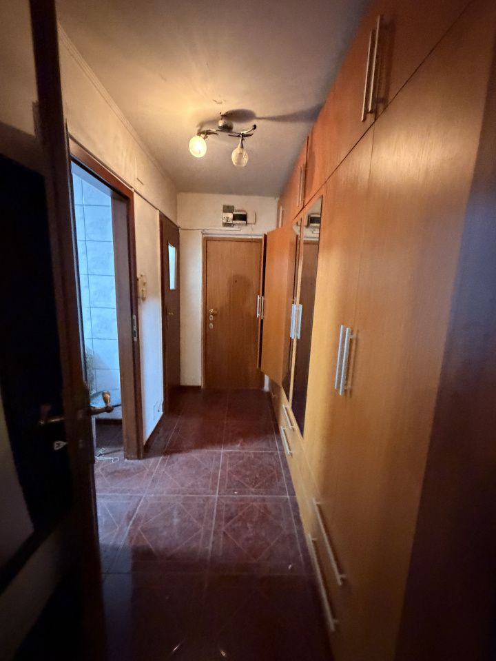 Apartament 3 camere - Zona buna – fotografia 6 din 20