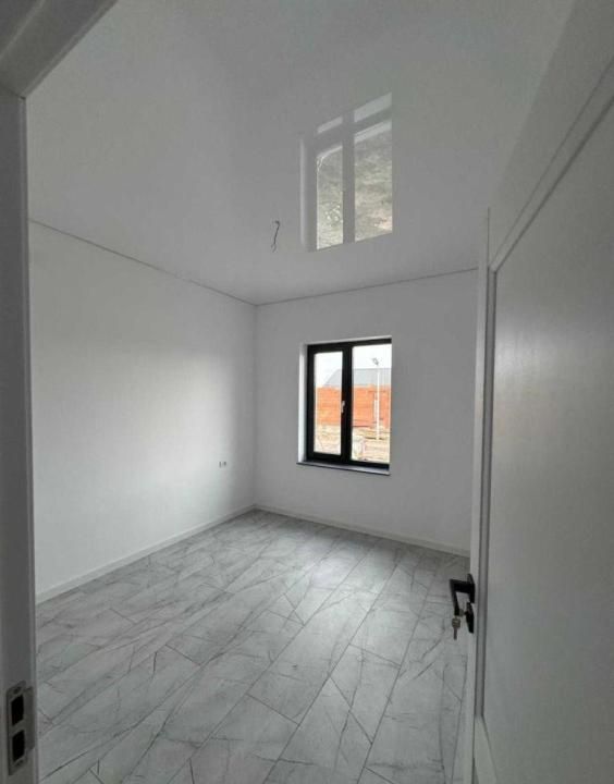 OCAZIE DE NERATAT! APARTAMENT IN VILA! curte si intrare privata! – fotografia 5 din 7