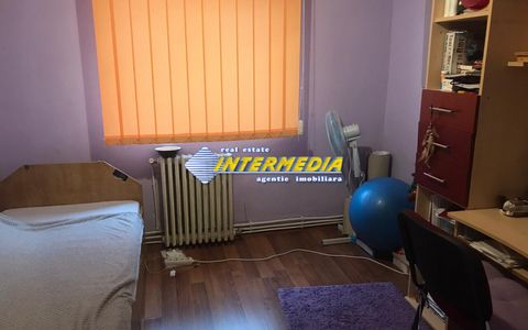 Vanzare apartament 4 camere deco  bai 2 balcoane CETATE Closca bloc proprietate