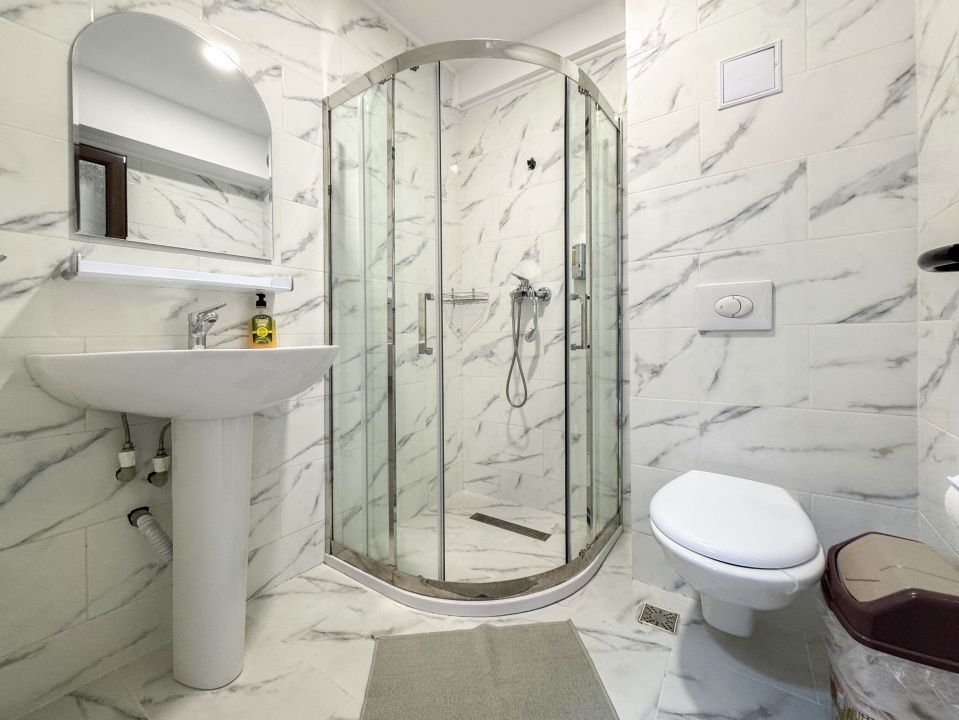 Pensiune de vanzare Costinesti, 26 camere duble, complet functionala – fotografia 23 din 28