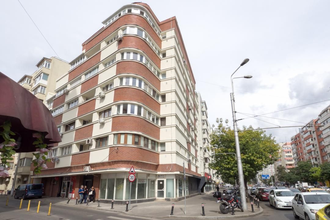 Calea Mosilor, Metrou Obor, renovat total, liber, bloc reabilitat – fotografia 1 din 28