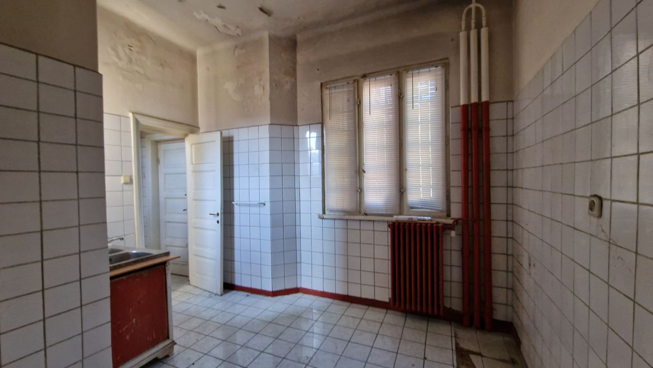 Proprietate deosebită ap 3 camere de vanzare ULTRACENTRAL – fotografia 12 din 19