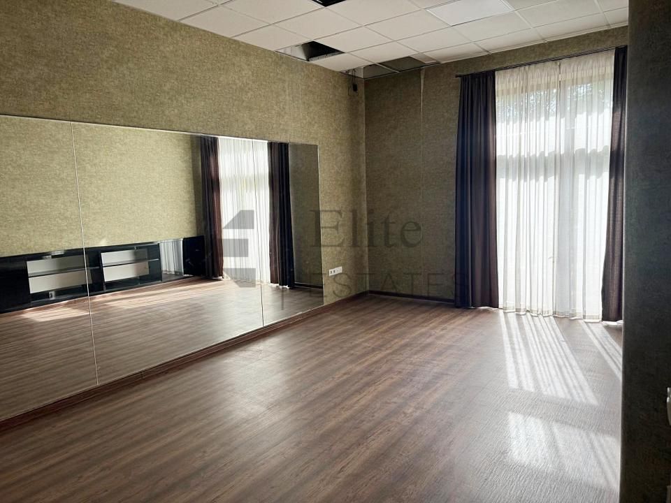 De inchiriat spațiu comercial de 70 mp utili, ultracentral – fotografia 1 din 9