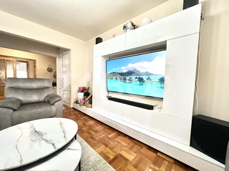 Apartament cu 3 camere in Marasti 100 mp 2 bai bloc izolat zona Farmec – fotografia 2 din 11