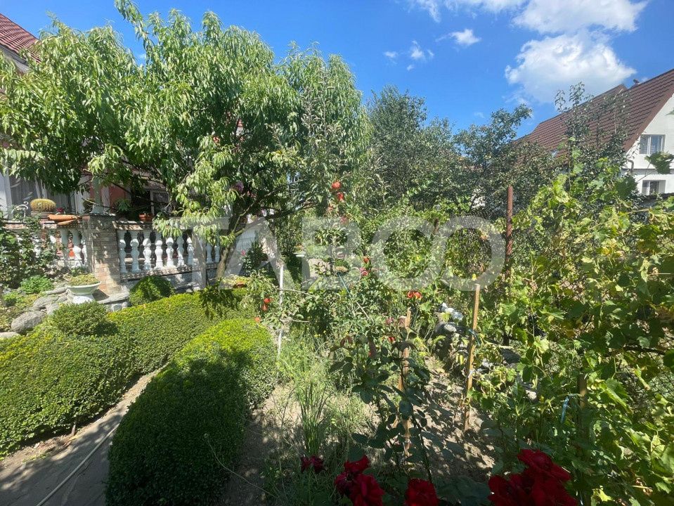 Casa deosebita  de vanzare 453 mp utili si curte 528 mp in Avrig – fotografia 12 din 32