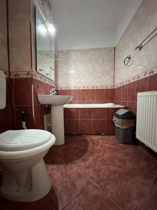 COMISION 0% Apartament 3 camere dec 2 băi etajul 3 central Gaesti – fotografia 16 din 19