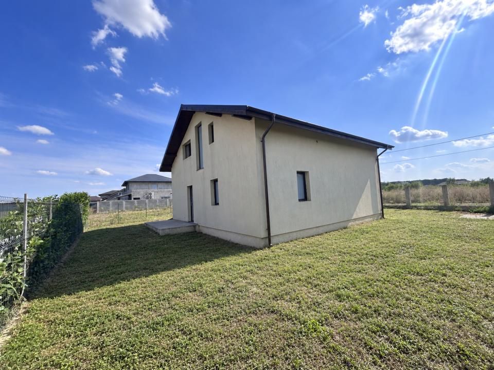 Vila individuala cu 4 camere si teren de 400 mp – Domnesti, zona Teghes – fotografia 3 din 28