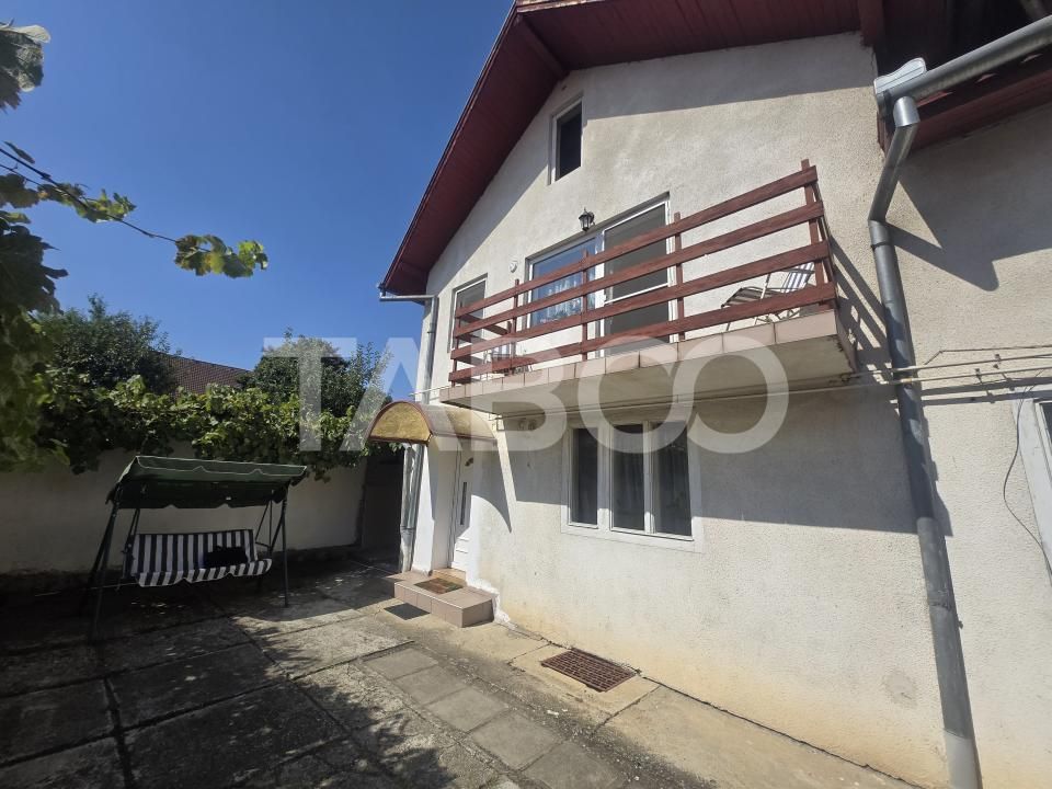 Apartament 2 camere de vanzare la casa 77mp curte pivnita Sub Arini – fotografia 1 din 20
