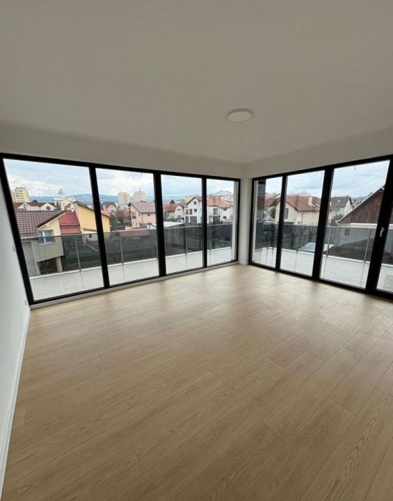 Vilă modernă, 6 camere, Iulius Mall, Gheorgheni – fotografia 1 din 8