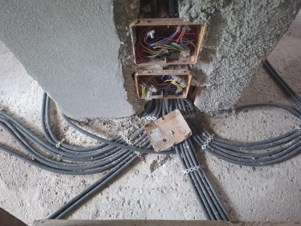 Casă P+M 4 dormitoare 188 mp și teren de 3.400 mp cu livadă in Pucioasa-Sat – fotografia 10 din 19