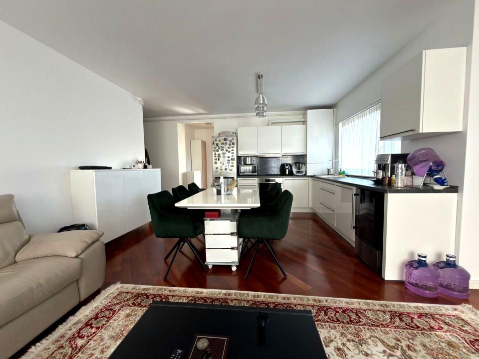 Apartament de 4 camere, parcare subterană inclusă – fotografia 3 din 8