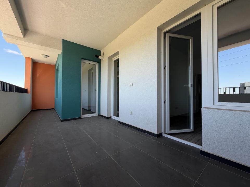 Apartament 2 camere, decomandat, etaj 1, terasa 20mp in Giroc – fotografia 8 din 11