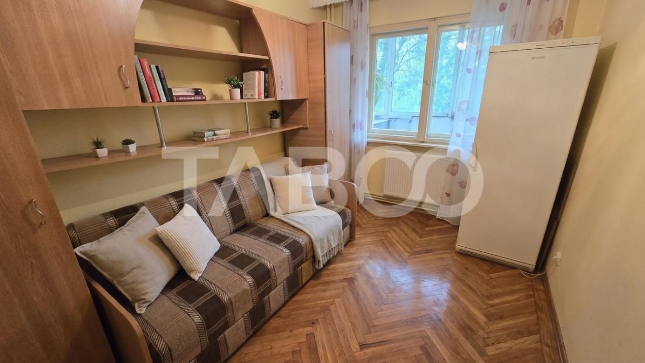 De vanzare - Apartament 83mp 4 camere decomandate etaj 1Vasile Aaron – fotografia 6 din 11
