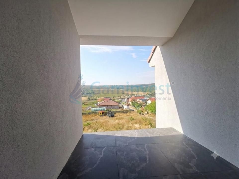 Casa de vanzare cu priveliste spre lac, in Paleu, Bihor – fotografia 9 din 23