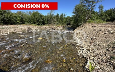 Teren extravilan cu utilitati 1800 mp langa Rau pe Valea Sebesului