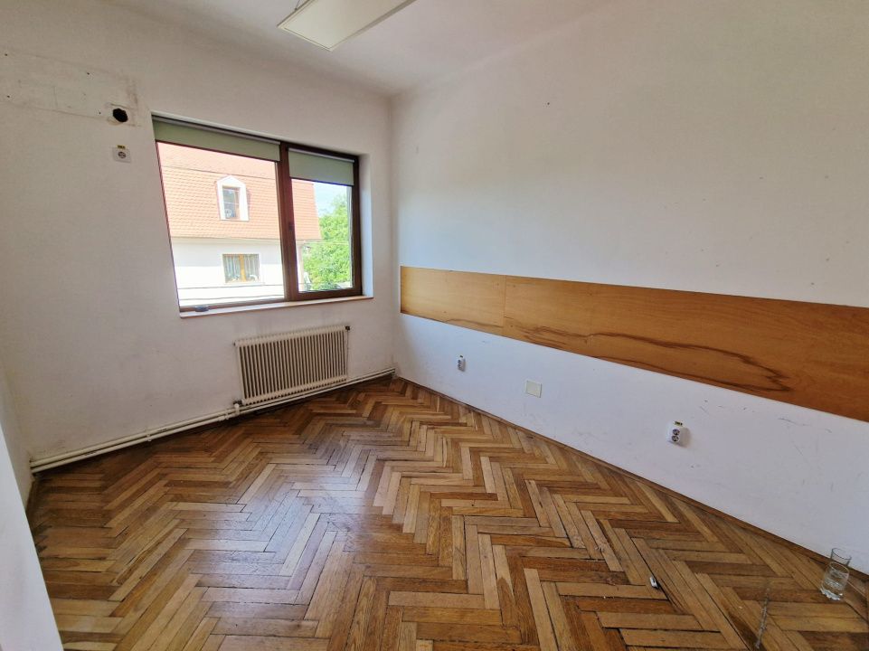 Casa pentru activitati de birouri in Andrei Muresanu – fotografia 10 din 22