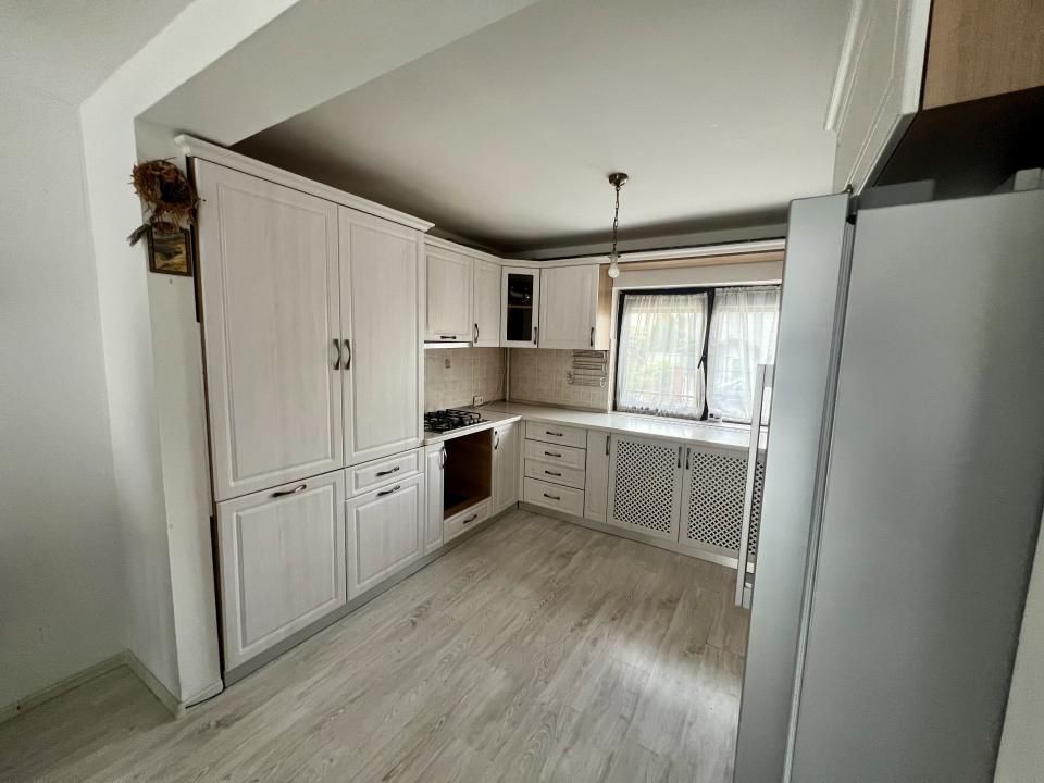 Casa-4 camere-120mp-Utili-250Mp-Teren-Mobilat-Utilat-Sanpetru – fotografia 5 din 14