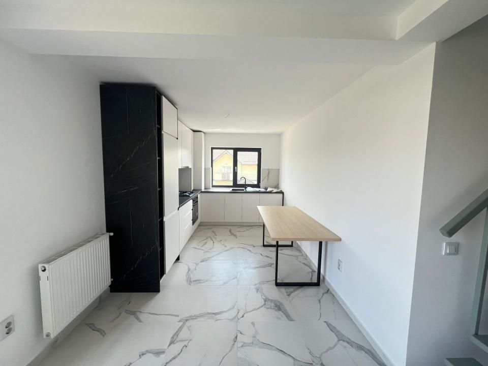 Apartament-4 Camere-Decomandat-Mobilat-Utilat-Parcare-etaj 1-Izvor-Tarlungeni – fotografia 3 din 14