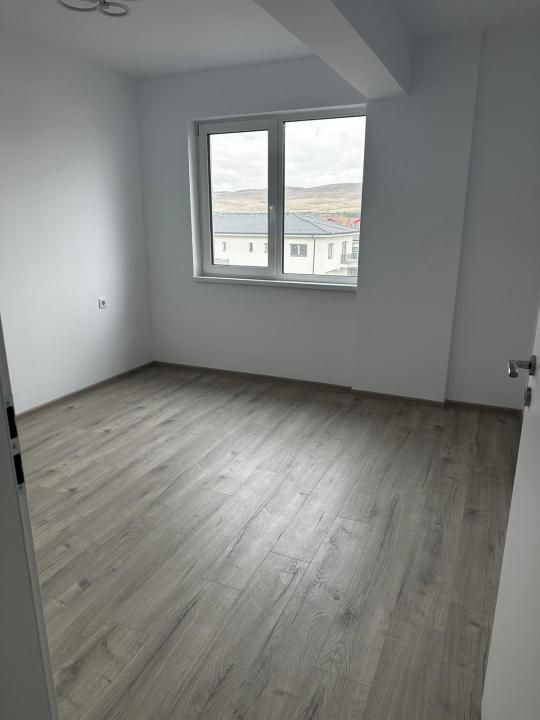 Apartament 3 camere,74mp2,zona Teilor – fotografia 4 din 11