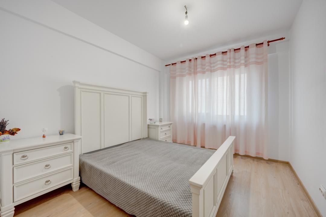 Apartament 2 camere Titan, 1 Decembrie, decomandat, bloc cu lift si pod – fotografia 5 din 14