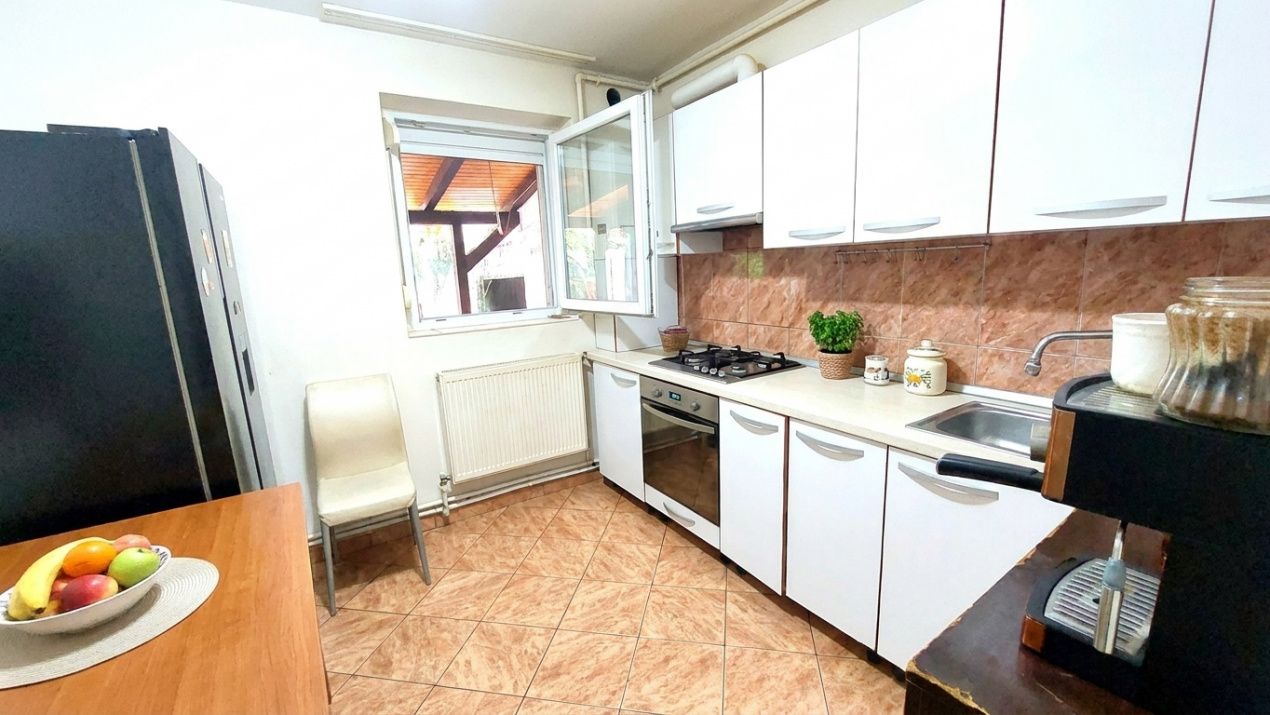 Apartament 3 camere Decomandat, BLOC Nou, Alba Iulia, Cetate – fotografia 6 din 8