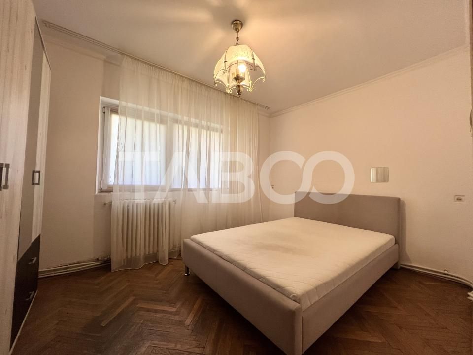 Apartament cu 3 camere de vanzare cu boxa si lift in Manastur zona BIG – fotografia 1 din 11