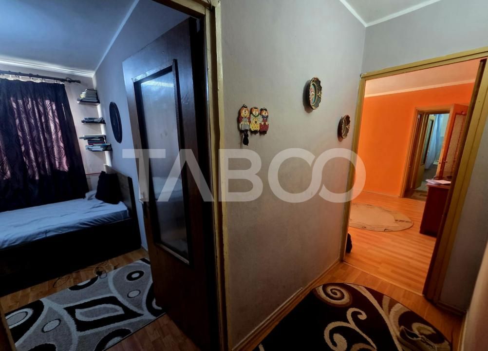 Apartament 3 camere semidecomandat etaj 3 zona 13 Decembrie 50 mpu – fotografia 7 din 9