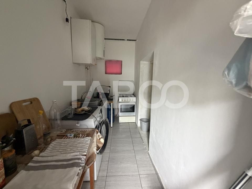 Casa cu potential de investite 8 camere 392 mpu teren 5724 m Gura Vaii – fotografia 11 din 16