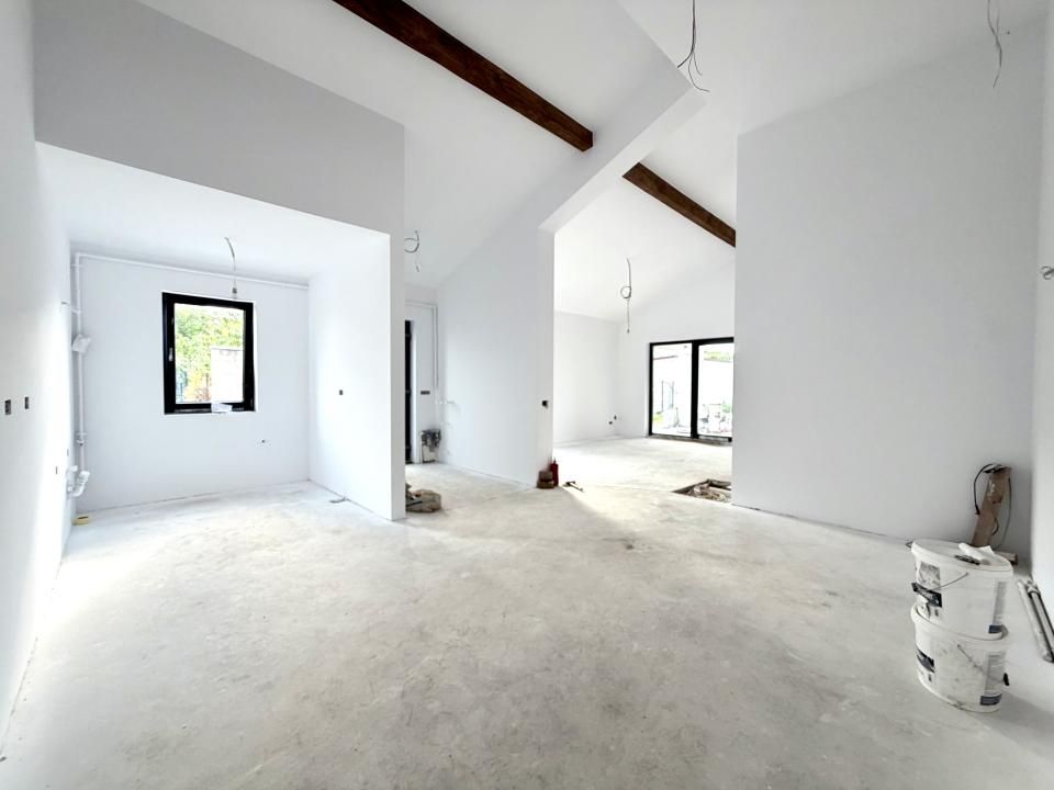 Duplex perete dublu, 5 camere, 141 mp utili, 420 mp teren - Ghiroda – fotografia 2 din 12