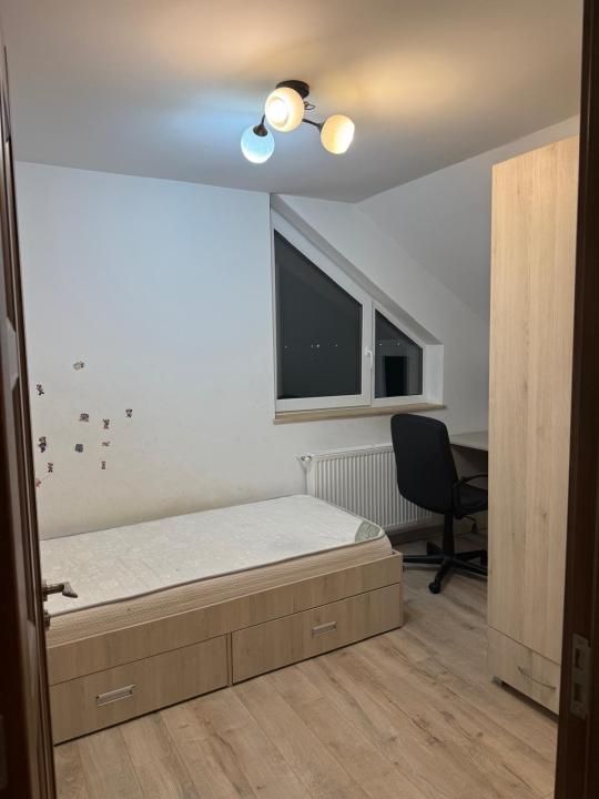 Casă de vânzare 4 camere, 100 mp utili, teren 400 mp, complet mobilată și utilat – fotografia 11 din 16