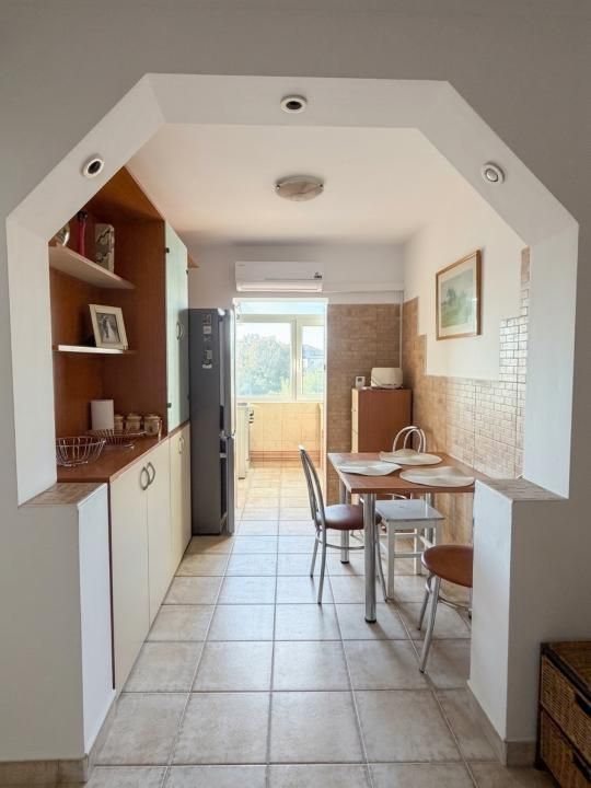 Apartament decomandat, 2 camere, 50 mp, centrală proprie | Kiriac – fotografia 1 din 6