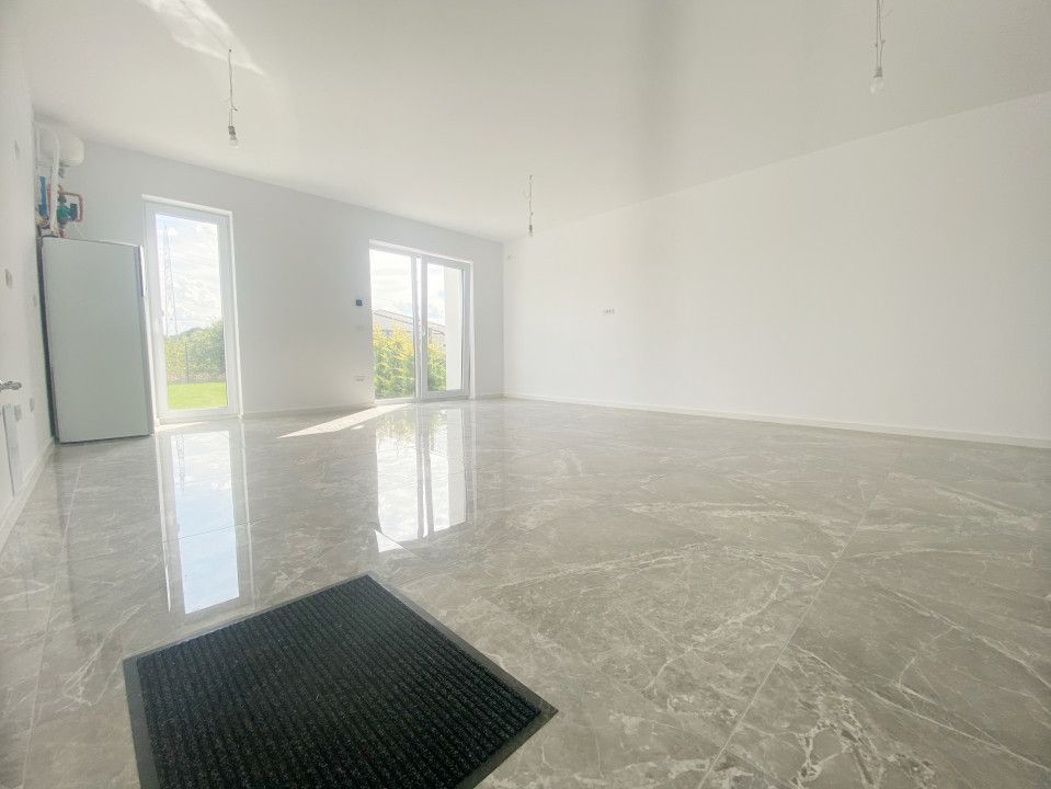 Duplex elegant, 3 camere, 300 mp teren, 80 mp utili - Dumbravita – fotografia 3 din 22