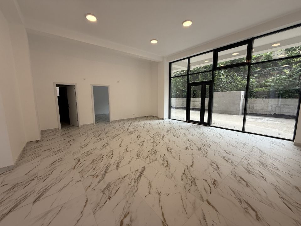 Spatiu comercial, 84 mp + terasa de 64 mp, Cartier 1 Mai, Zona Medicina Veche – fotografia 2 din 9