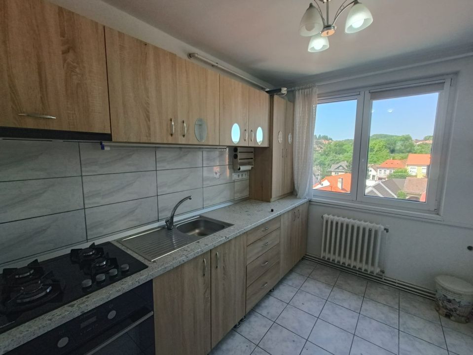 Apartament cu 2 camere de vânzare în Reghin, zona centrală 0 comision – fotografia 7 din 10