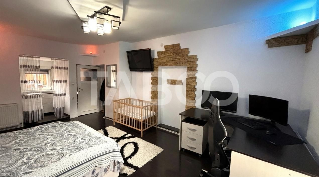 Apartament la casa + pivnita 93 mp utili de vanzare  Centrul Istoric – fotografia 3 din 11