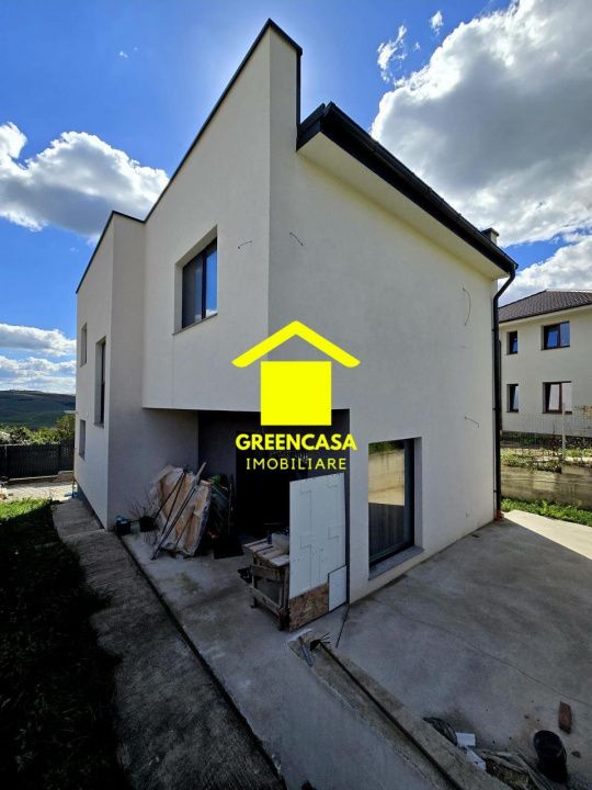 Casă unifamilială de vânzare în Dezmir – 120 mp utili, teren de 495 mp – fotografia 3 din 9