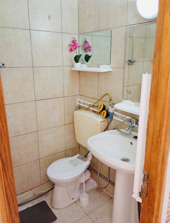Garsoniera, mobilata, etaj 4, zona Dacia – fotografia 4 din 5