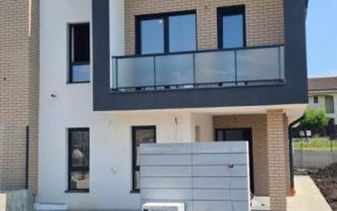 Casă tip duplex | 5 camere | zona Profi - Chinteni